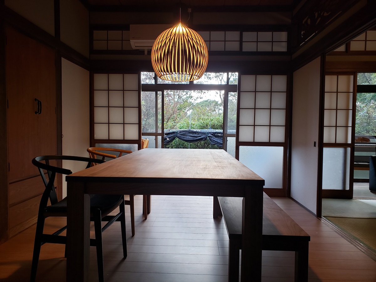 A様 ／ RENテーブル、Yチェア、SECTO、FLADソファ